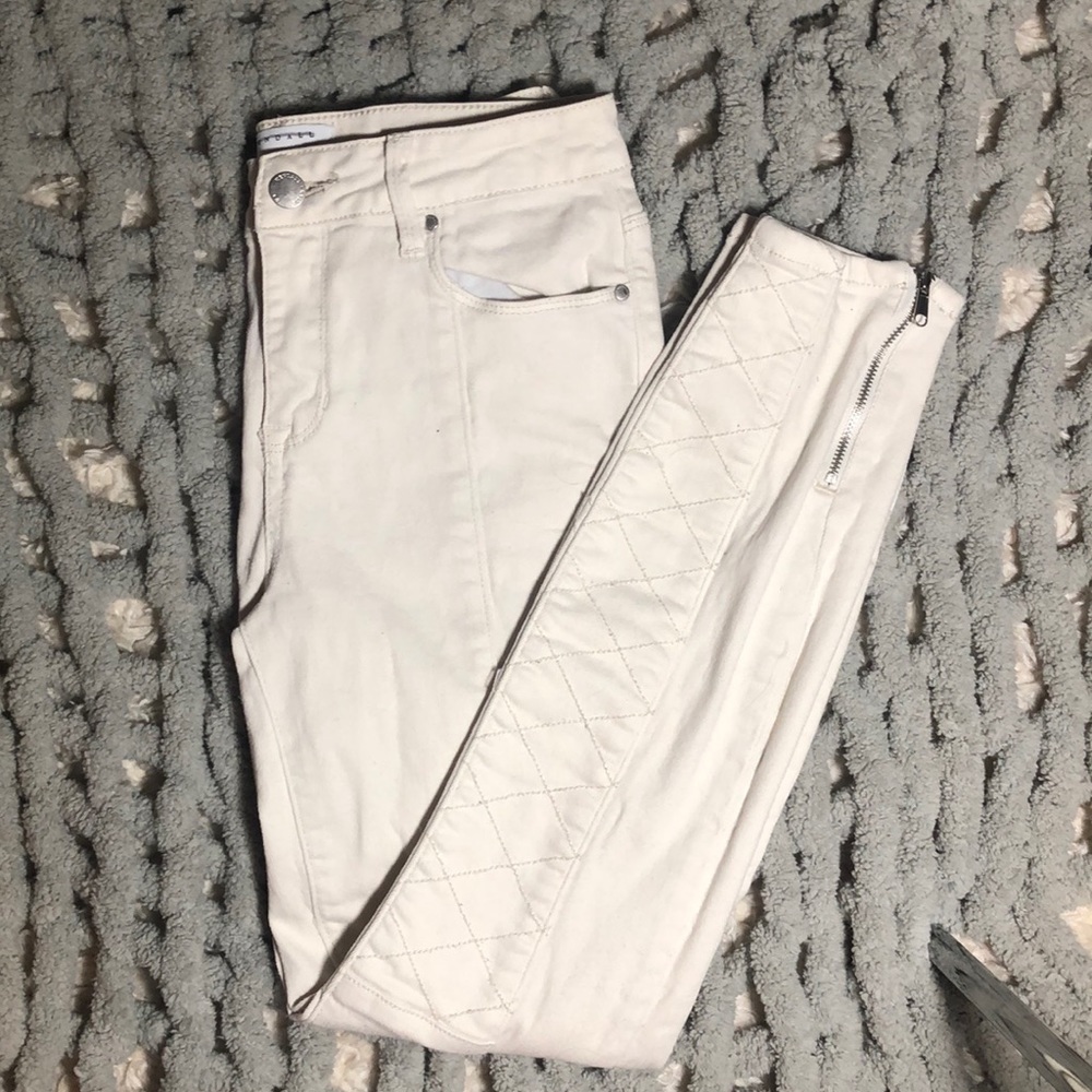 Kendall and Kylie off-white high rise jeans